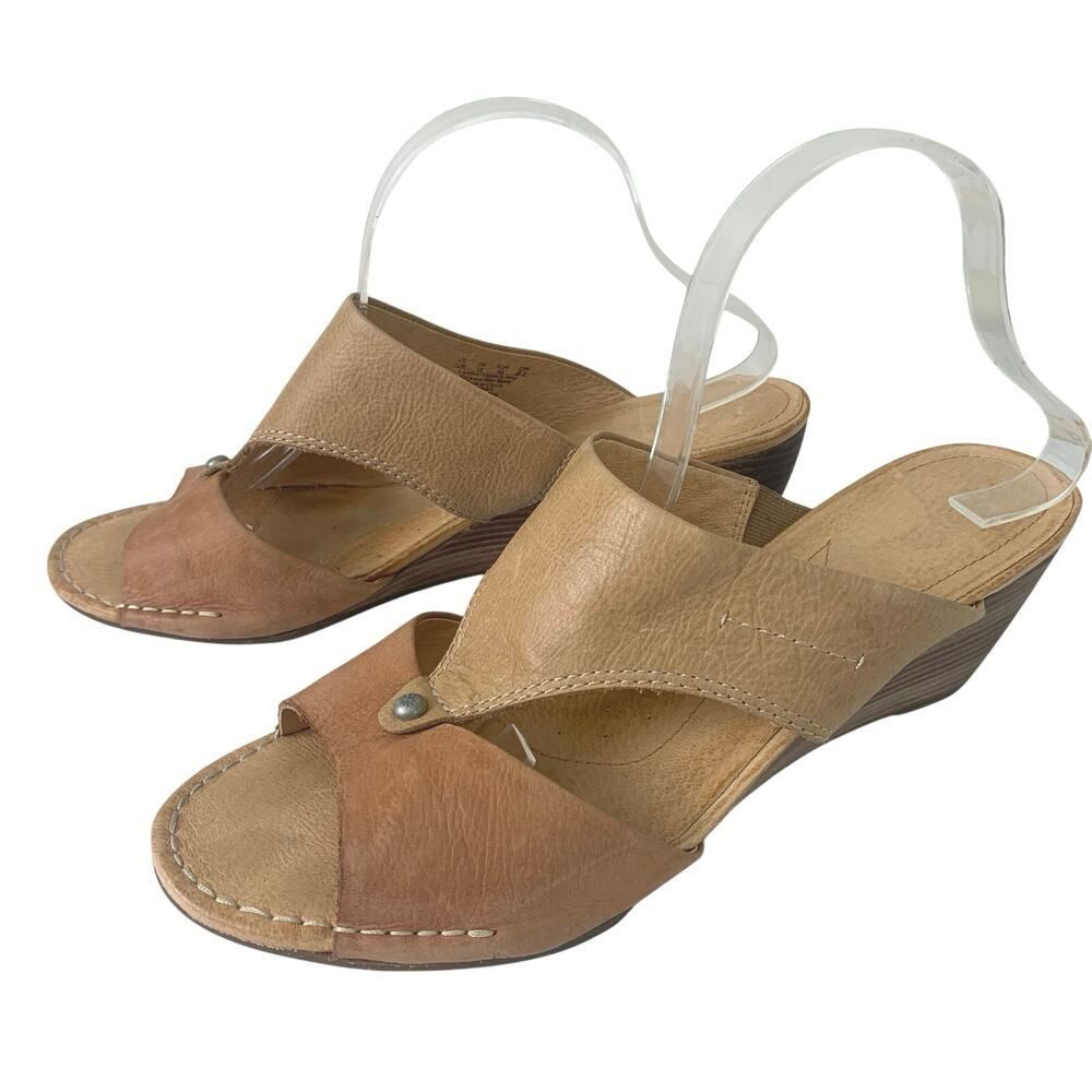 Naya Size 12M Genuine Leather Fabiana Wedge Heel Sandals Beige Slip On Slides